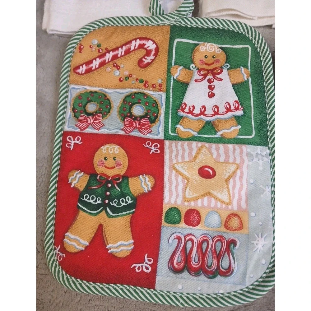 Christmas Gingerbread‎ Kitchen Dish Towels Hots Pads Candy Cane Cookies Recipe